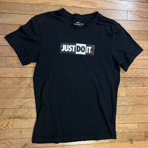 Mens Nike Graphic T-shirt